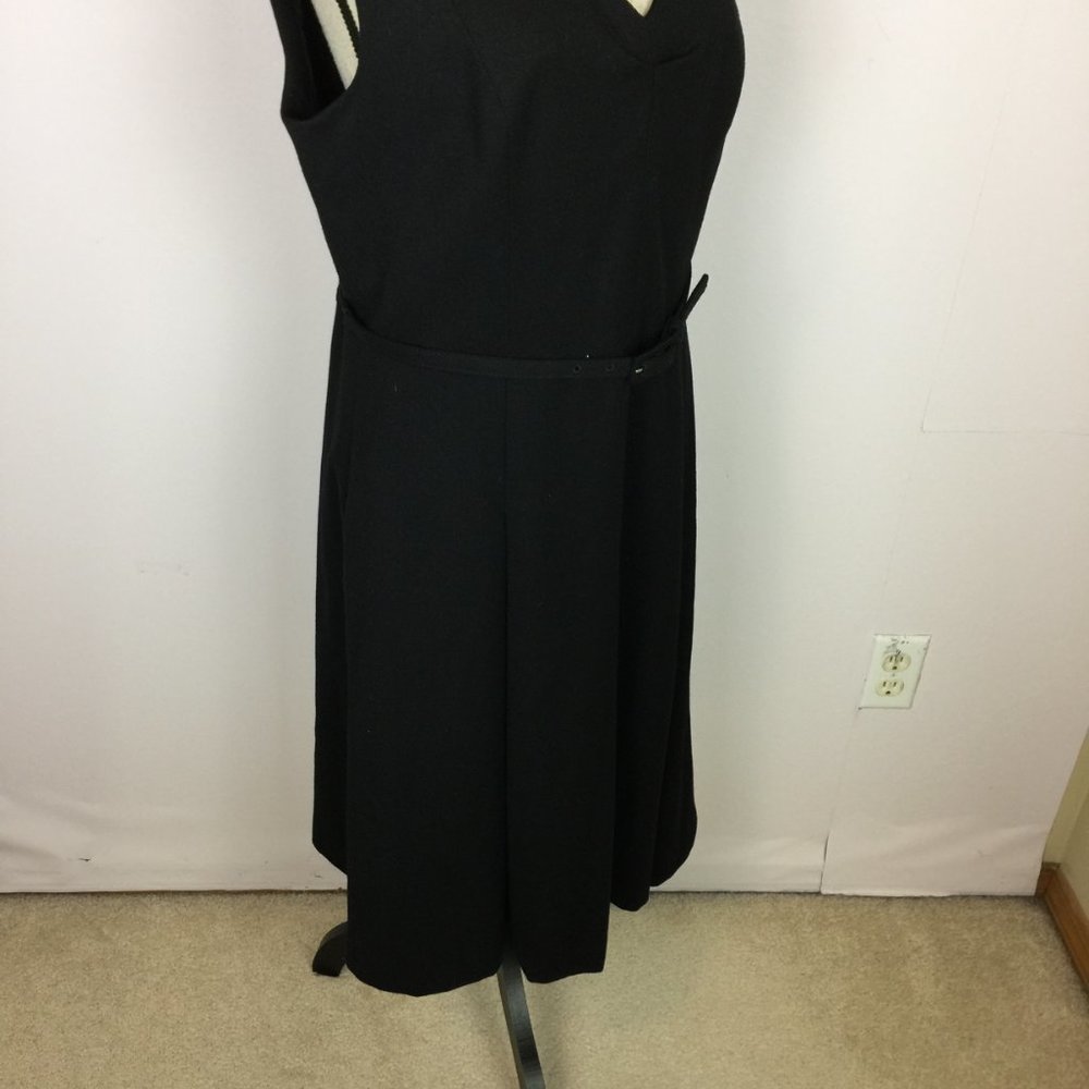 Talbots Fit & Flare Dress Sz 12 Womans Black Wool Cap Sleeve Belt V-neck Pocket - Picture 13 of 13